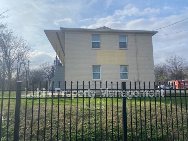 Building Photo - 1043 College St Unit Apt 20