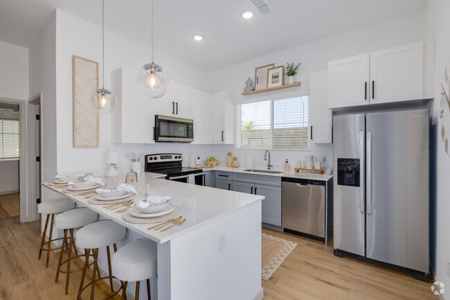 2BR, 2BA - 1,012SF - Kitchen