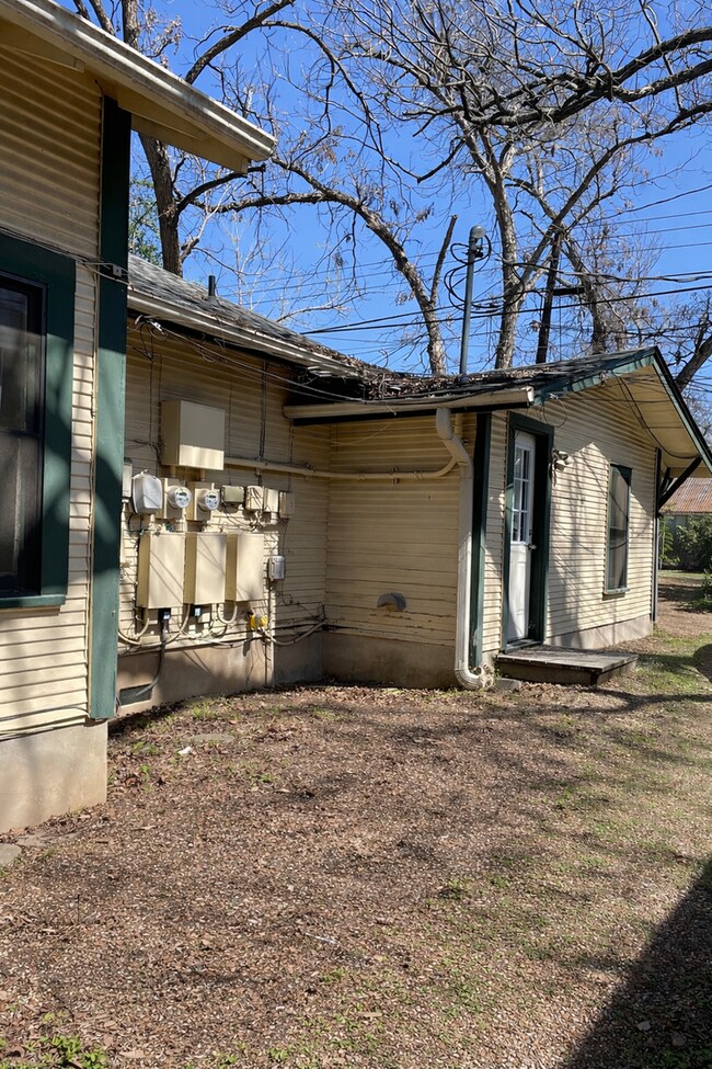 Building Photo - 4213 Avenue C Unit B