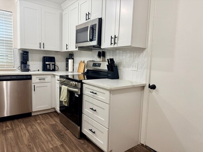 Photo - Gorgeous Single Family 4 bedroom furnished rental in Green Run