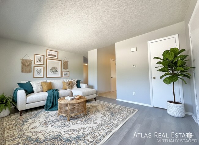 Photo - 4319 Dewey Dr Unit 1