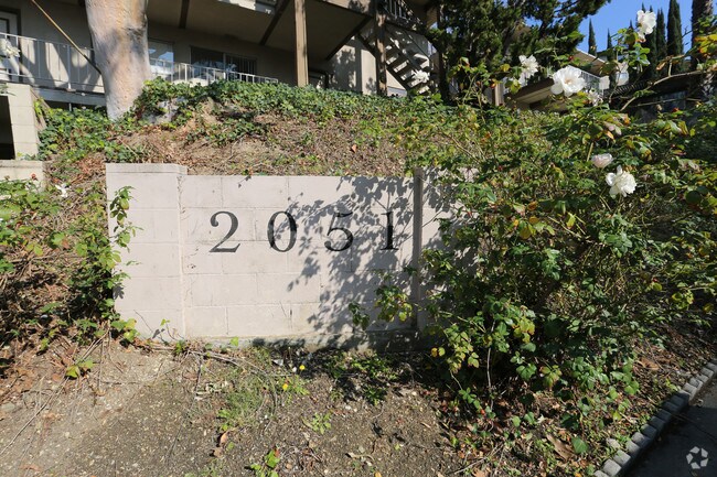 2051 Valderas Dr. - 2051 Valderas Dr