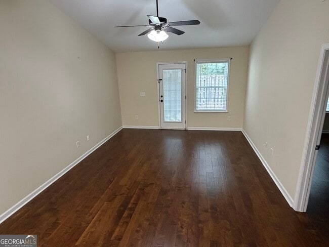Photo - 185 Buckhaven Way