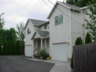 Building Photo - 8927 SE Clinton St Unit 3