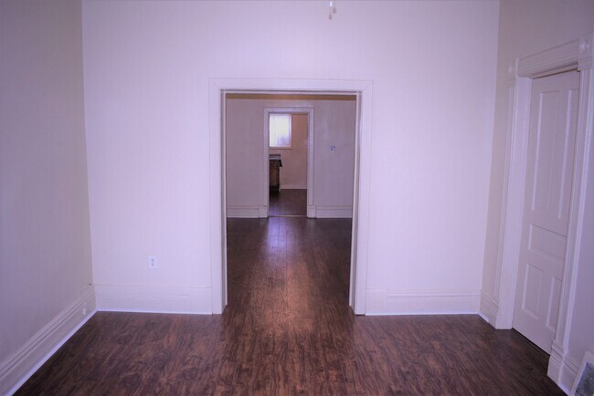 Photo - 4835 W Congress Pkwy