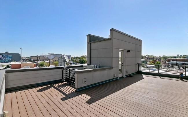 Building Photo - 1465 30th St Rental