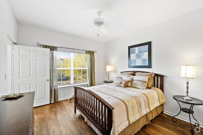 2BR, 2BA - 1405SF - Jasmine - Primary Bedroom - Twin Oaks at Southwood