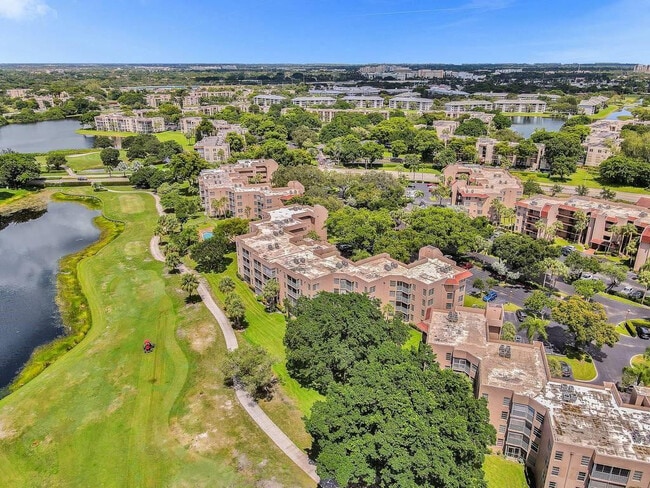 Building Photo - 1831 Sabal Palm Dr Unit 202