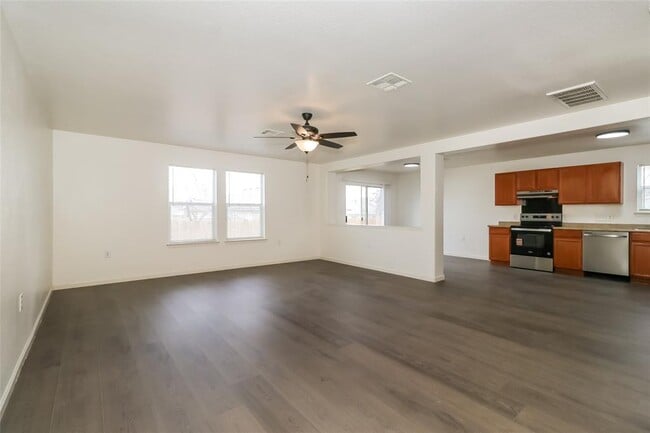 Photo - 7012 Doyal Dr