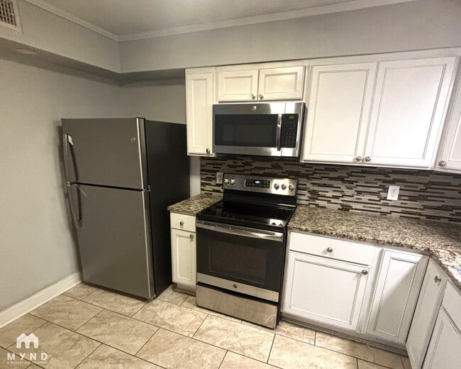 Photo - 2141 Province Ln