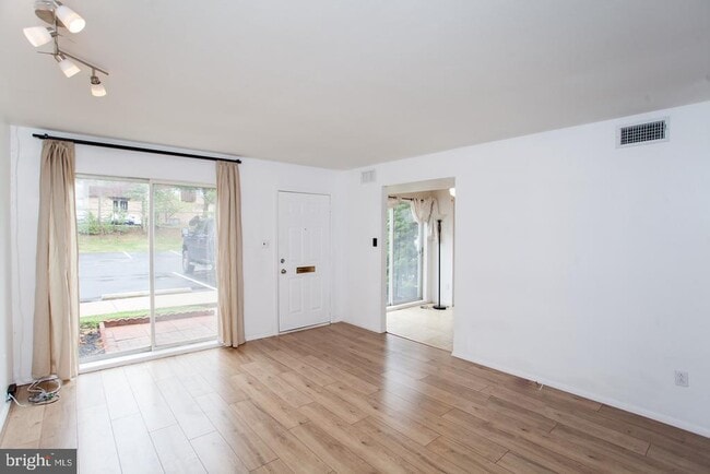 Photo - 413 Brandywine Ct