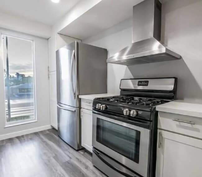 Photo - 3152 S Eastern Ave Unidad 26