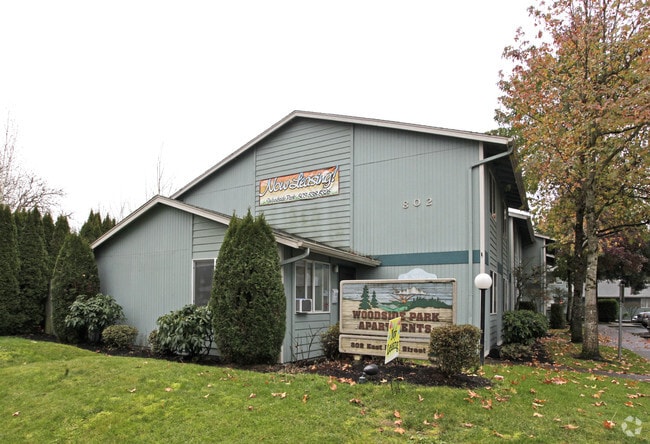 Building Photo - Woodside Park Rental