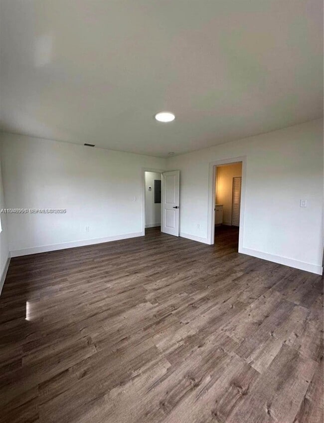 Photo - 14430 Fillmore St