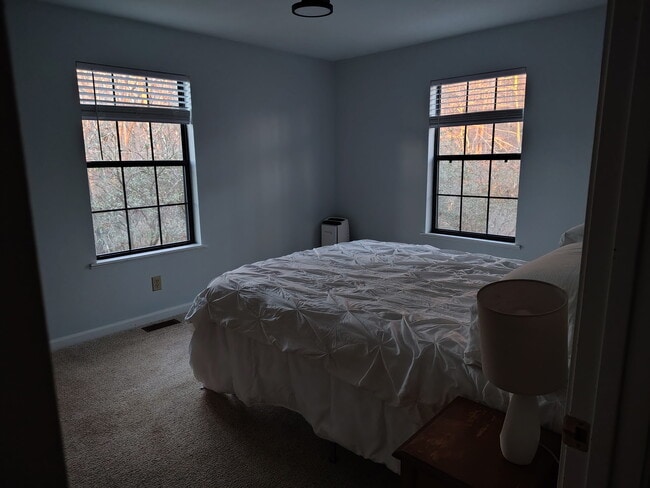 Photo - 304 Sunset Ct