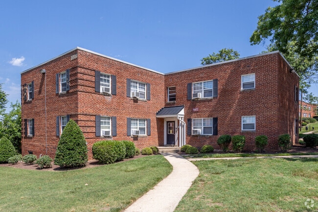 Oak Ridge Apartments
