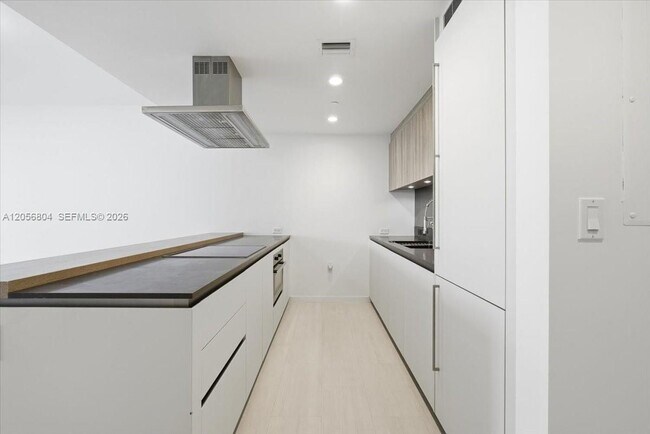 Photo - 1000 Brickell Plaza Unidad 3211