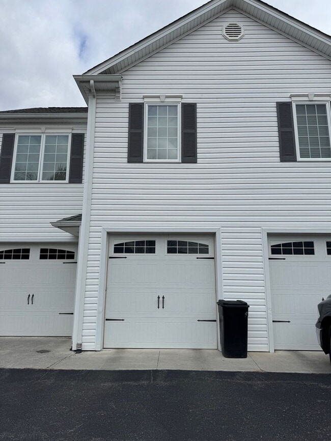 Building Photo - 516 Borden Rd Unit A