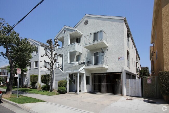 Building Photo - 316 Cherry Ave Rental