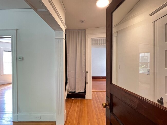 Building Photo - 71 Fayerweather St Unit 1 Rental