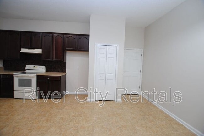 Photo - 116 Prince Phillip Dr