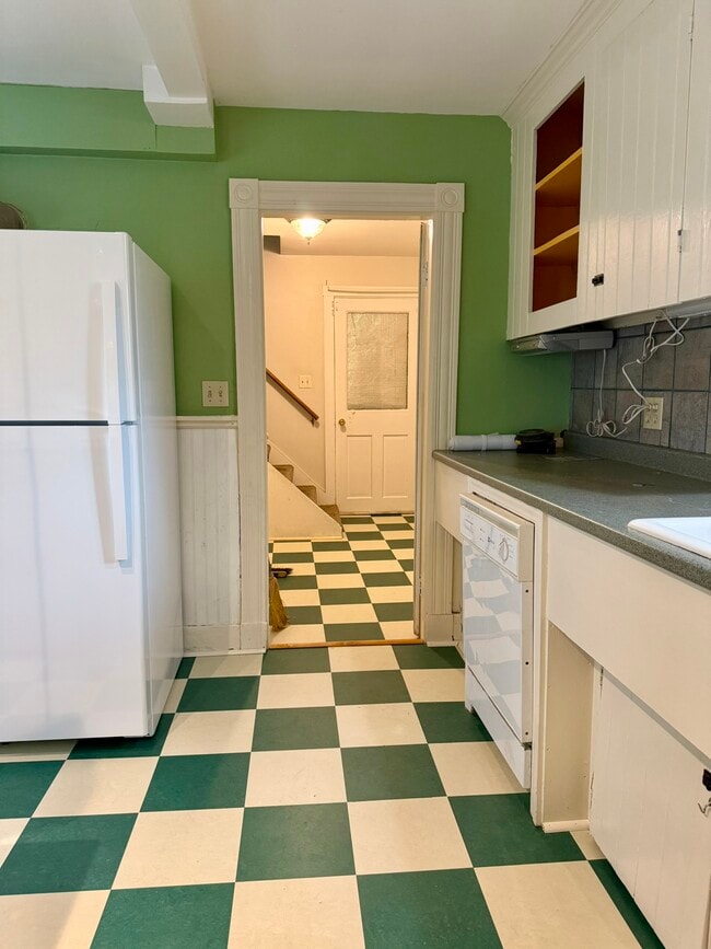 hall leading to FF full bath and laundry room