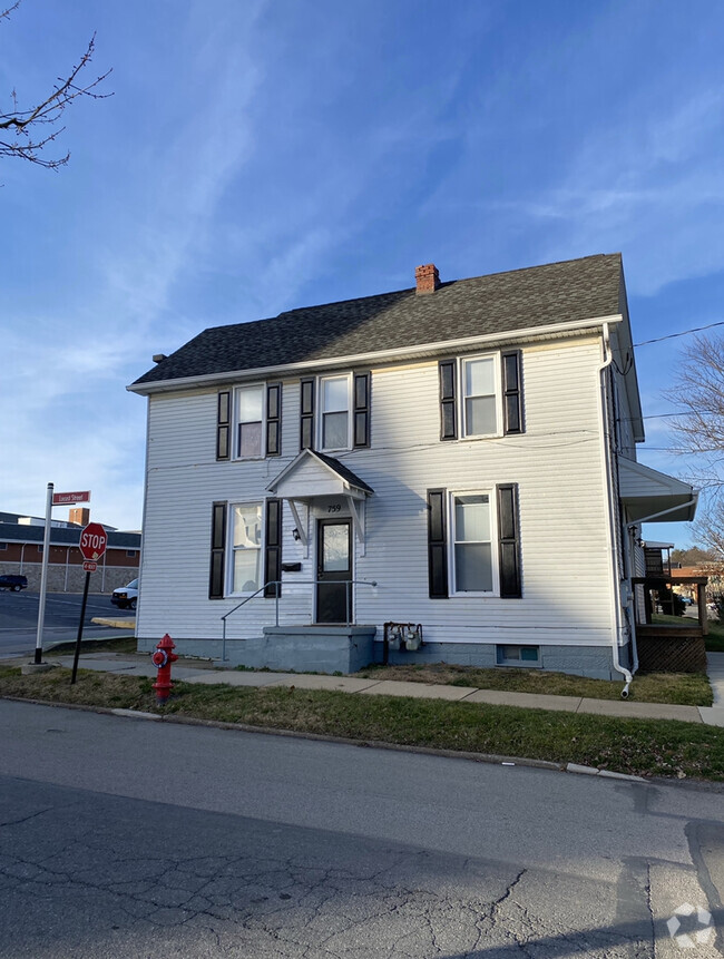 Building Photo - 759 Locust St Unit 759 Rental