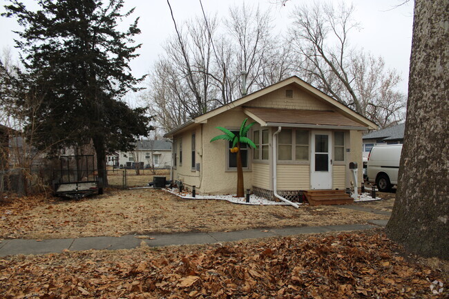 Building Photo - 312 E Hillside Ave Rental