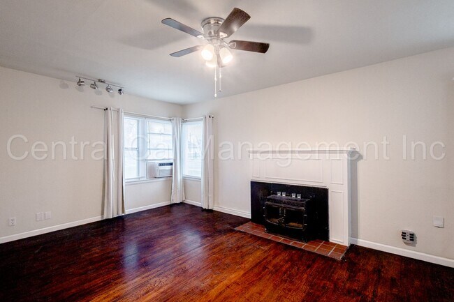 Photo - 2 Bedroom/1 Bath Home - $1795 Per Month!