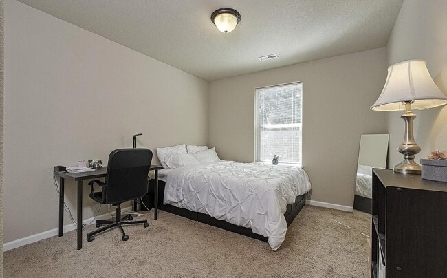 Photo - 2733 25th Ave