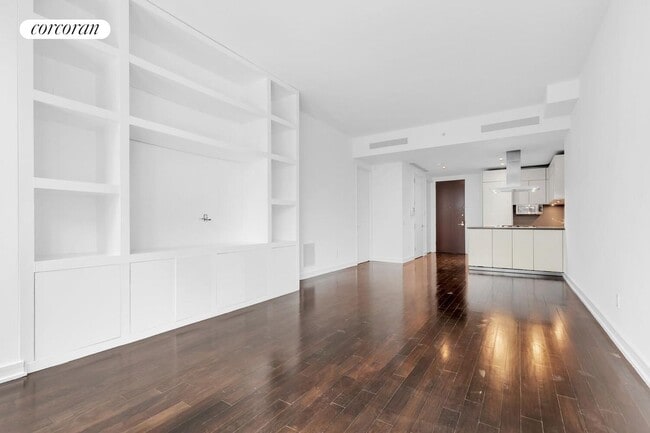 Photo - 101 Warren St