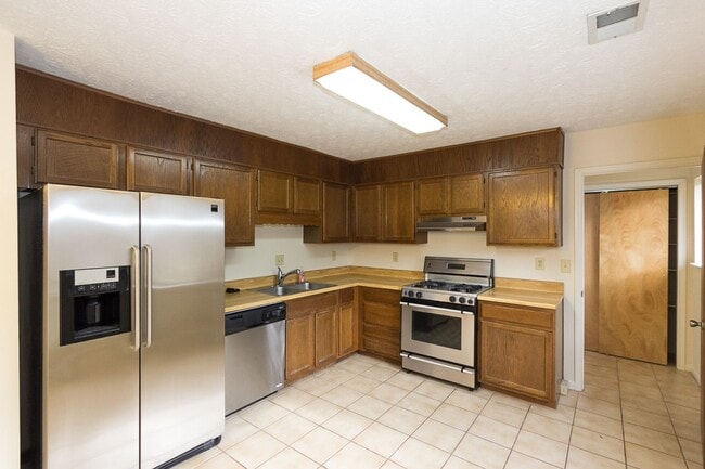 Photo - COMING SOON - Spacious 3 Bedroom, 2 Bathro...
