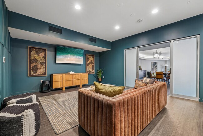 Photo - Riverpark Apartments