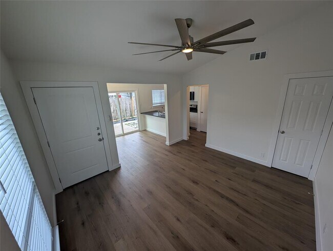 Photo - 2905 Parker Ln