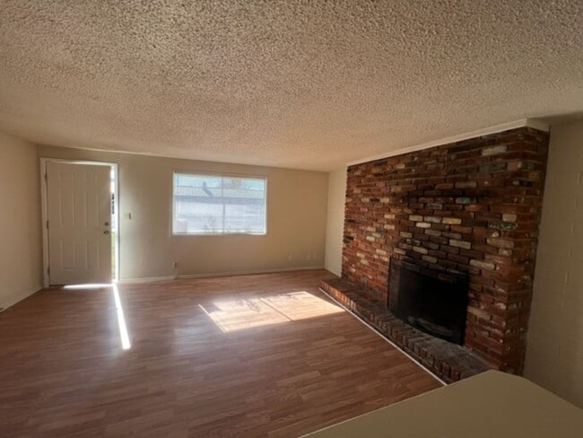 Photo - 204-206 FARGO Unit 204