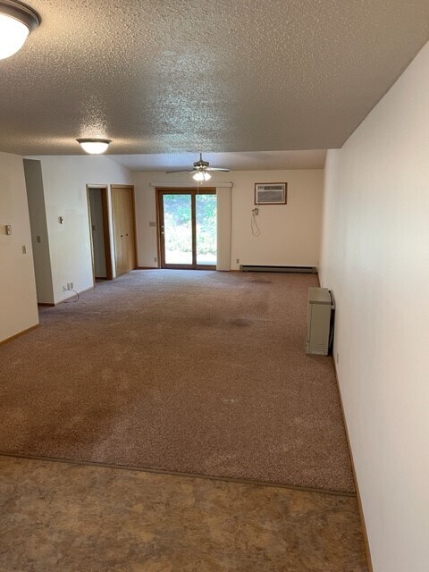 Building Photo - 3413 Oak Knoll Dr Unit 2 Rental