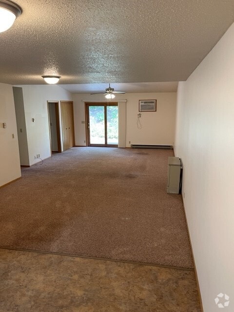 Building Photo - 3413 Oak Knoll Dr Unit 2 Rental