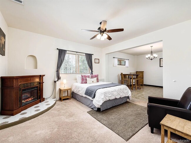 Photo - 237 Tschaikovsky Rd Unit Studio