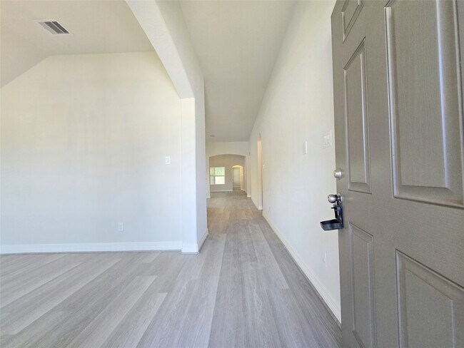 Photo - 3327 Avary River Ln