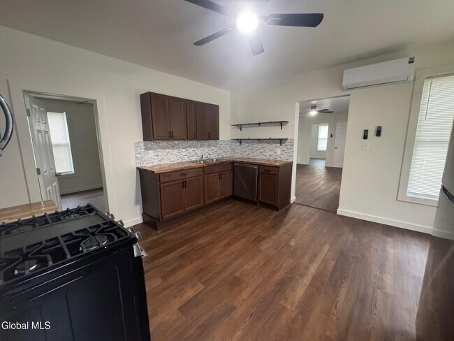 Photo - 577 6th Ave Unidad 2nd Floor