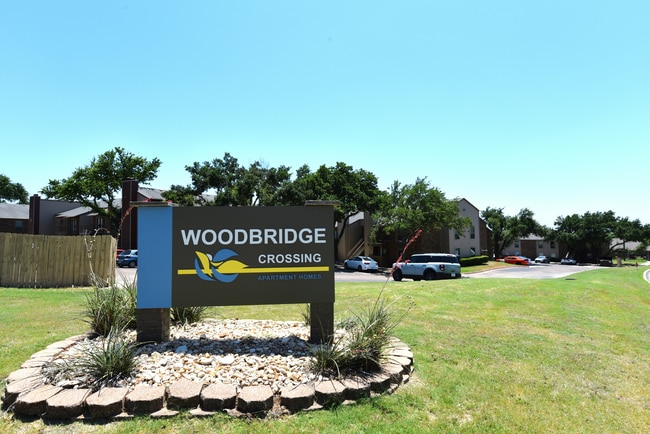 Woodbridge Crossing Apartments