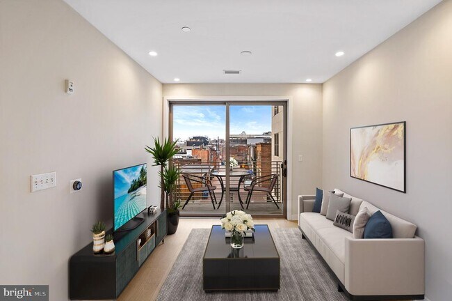 Photo - 1350 Maryland Ave NE Unidad 213