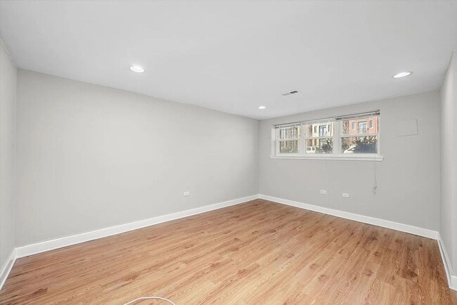 Photo - 4145 S Michigan Ave Unidad 4145 S. Michigan Ave Garden