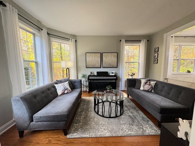 Photo - 6 Candlewood Ln