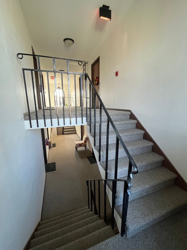 Photo - Lakeview Apartments