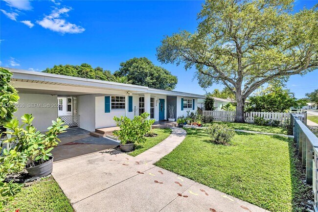 Photo - 228 SW 3rd Terrace