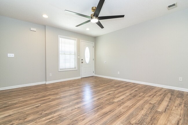 Photo - 134 Twin Lakes Dr