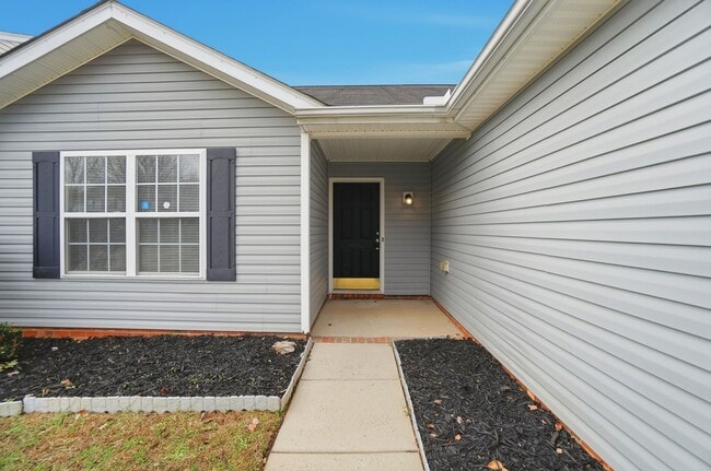 Photo - 3 bedroom single family home!