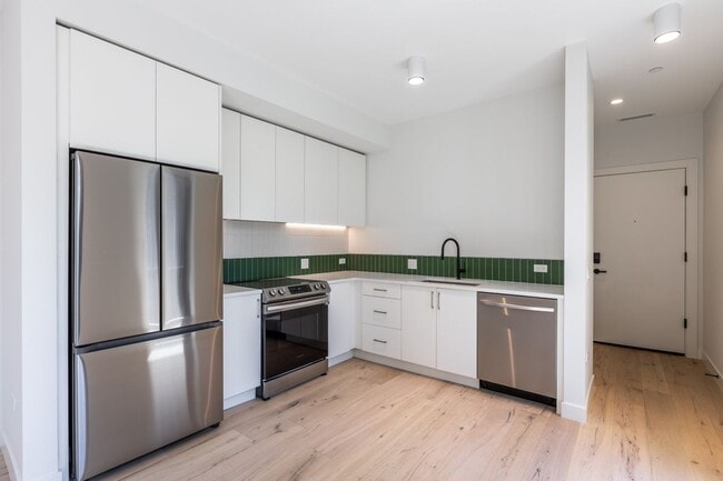 Photo - 1700 Oak Ave Unidad 204