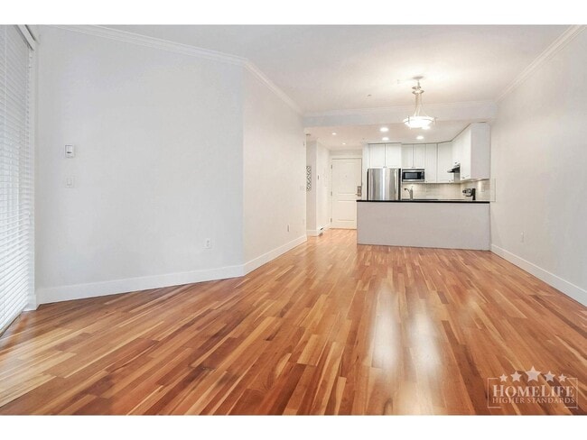 Photo - 15350-1516A 16A Ave Unité 209